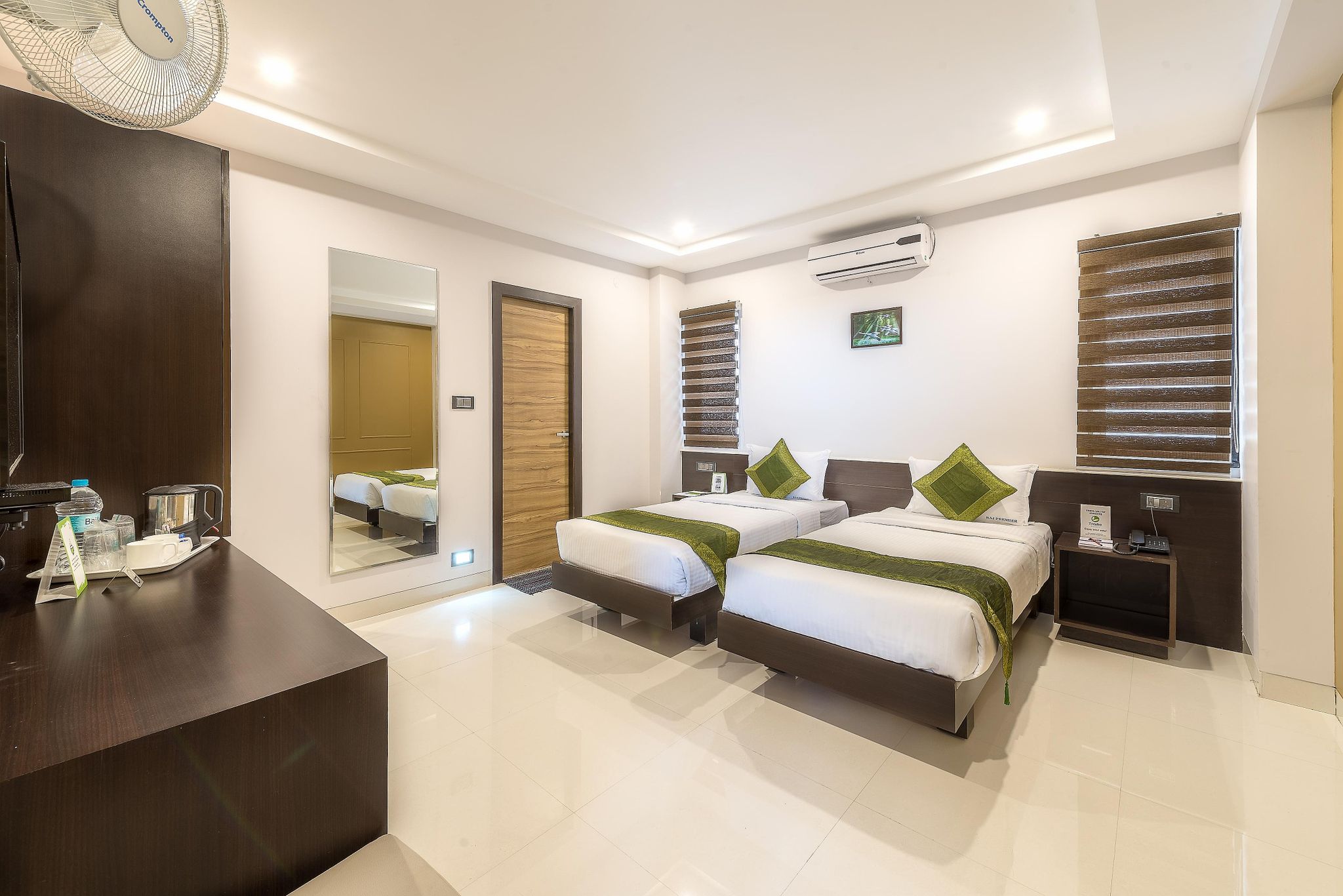 Treebo Raj Premier, Indiranagar Standard Double Room 8