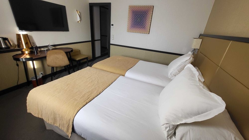 Classic Twin Room