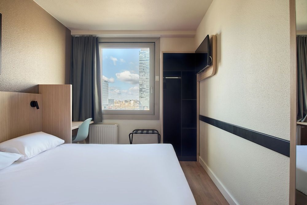 Premiere Classe Warszawa Centrum Standard Room, 1 Queen Bed 3