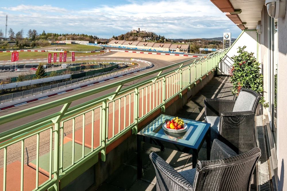 Dorint Am Nürburgring Hocheifel Junior Suite 3