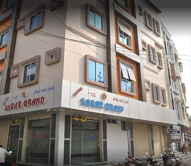 undefined iROOMZ Hotel Sagar Grand	