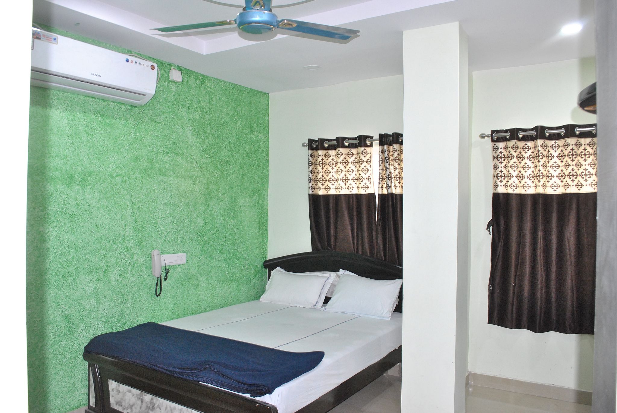 Standard Single AC Room