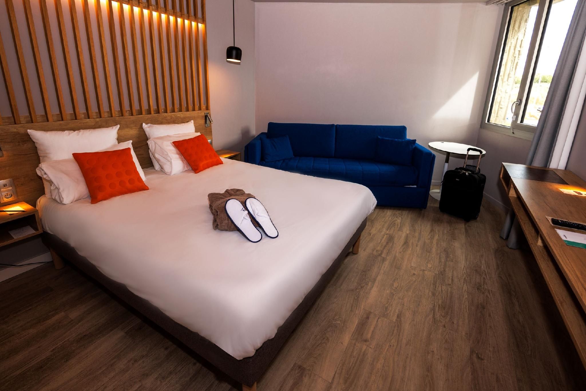 Dune & parking-side Superior Room - 1 double be d and 1 sofa bunk bed for 2 people
