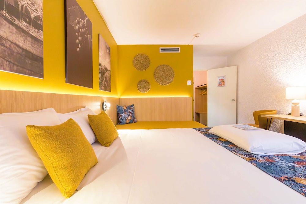 KYRIAD MONTCHANIN - Le Creusot Superior Room, 1 Double Bed 9