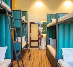 undefined Empire Royale Hotel 9