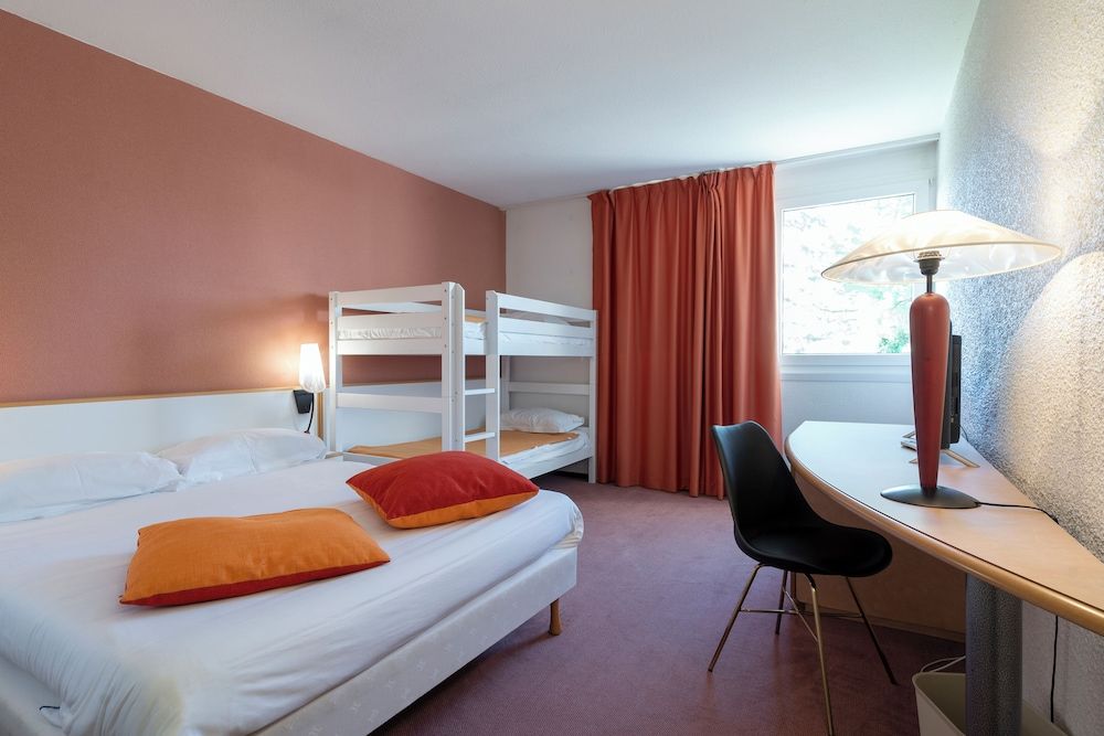 Hôtel AKENA POITIERS NORD FUTUROSCOPE Family Quadruple Room