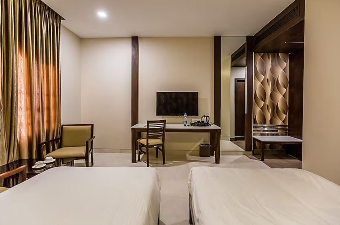  Hotel MA Grand Deluxe A/c Room 2