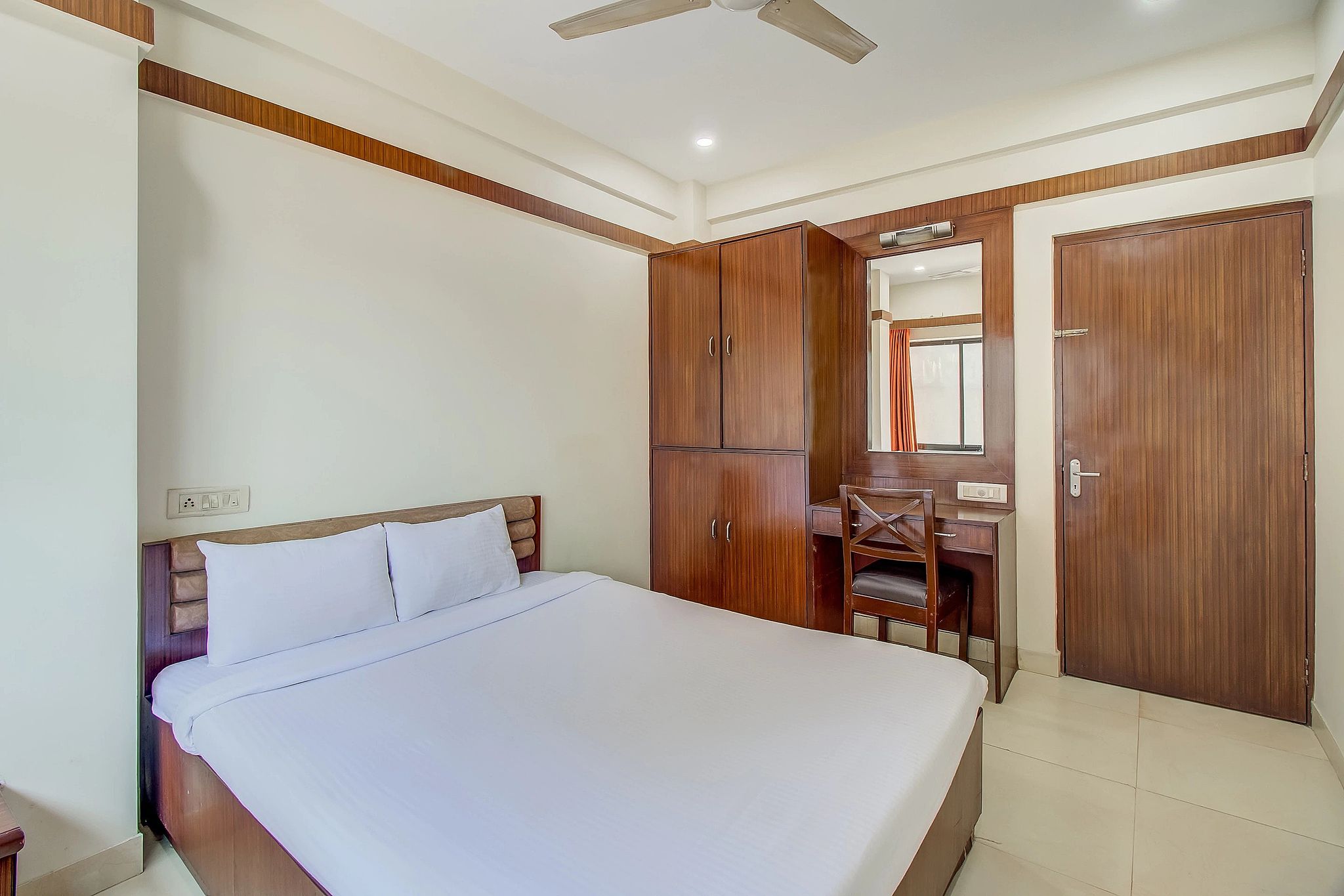 Hotel Shri Niwas Deluxe Ac 2