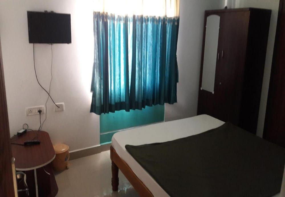 KBS Sree Paradise Kodaikanal Standard Room 11