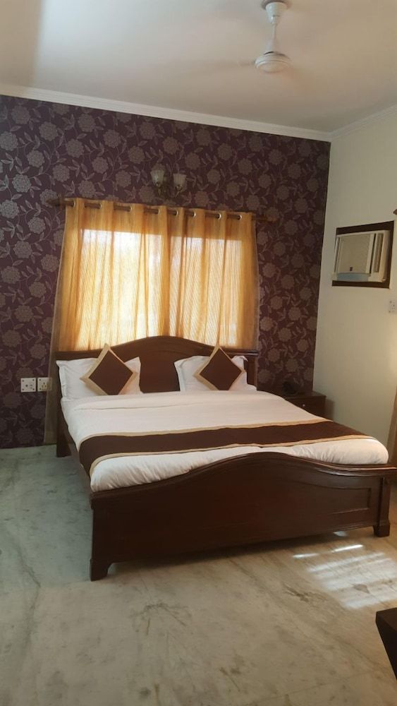 Hotel The  Orion Gopal Bhawan Standard Double Room 4