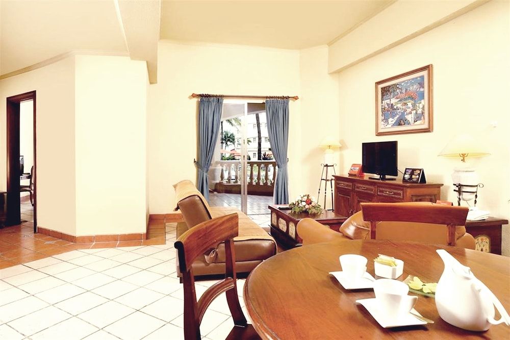 Deluxe Suite