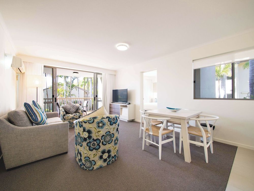 Oaks Sunshine Coast Oasis Resort Two Bedroom Apartment 6