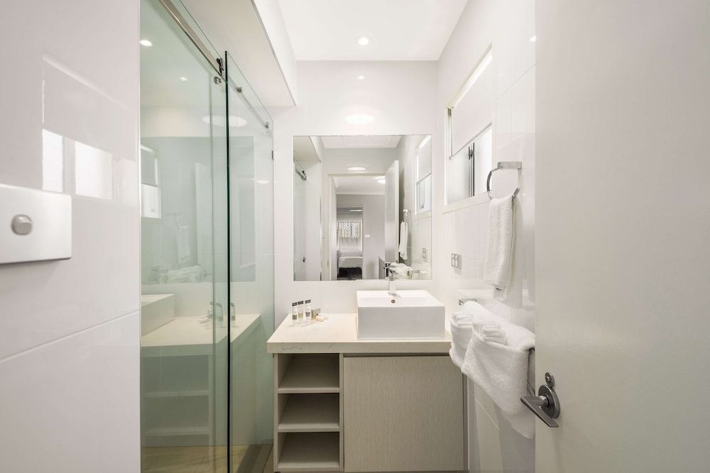 Oaks Sunshine Coast Oasis Resort Three Bedroom Villa 6