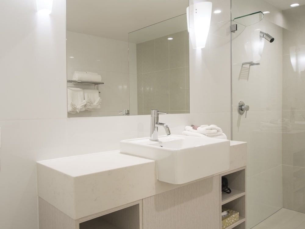 Oaks Sunshine Coast Oasis Resort Two Bedroom Villa 4