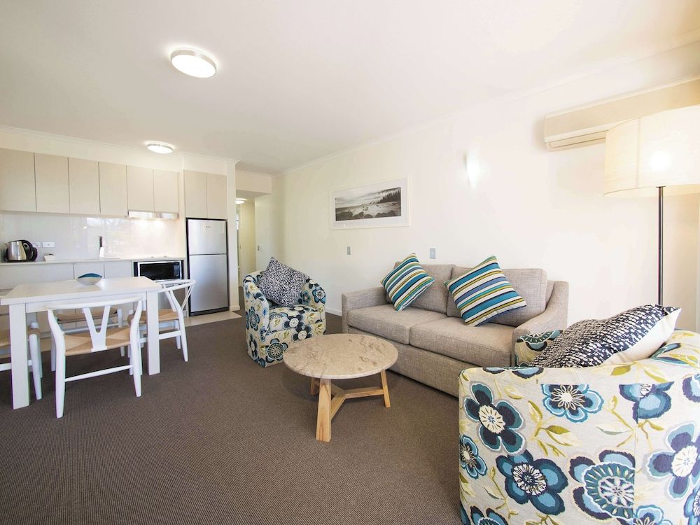 Oaks Sunshine Coast Oasis Resort Two Bedroom Apartment 2
