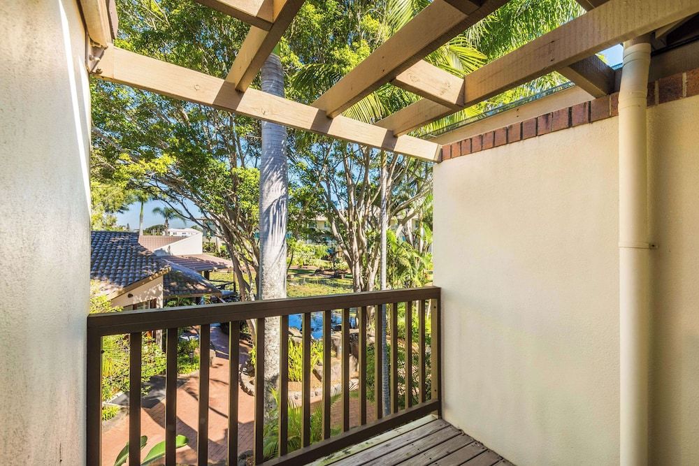 Oaks Sunshine Coast Oasis Resort Three Bedroom Villa 4