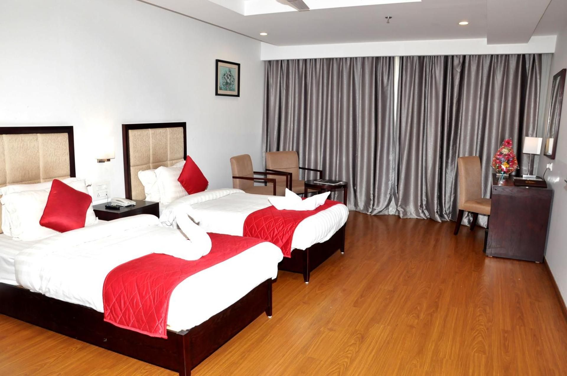 Triguna Clarks Inn, Kurnool Premium Twin Room 2