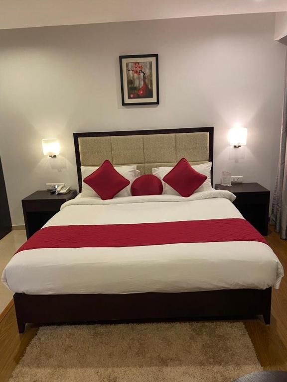 Deluxe King Room