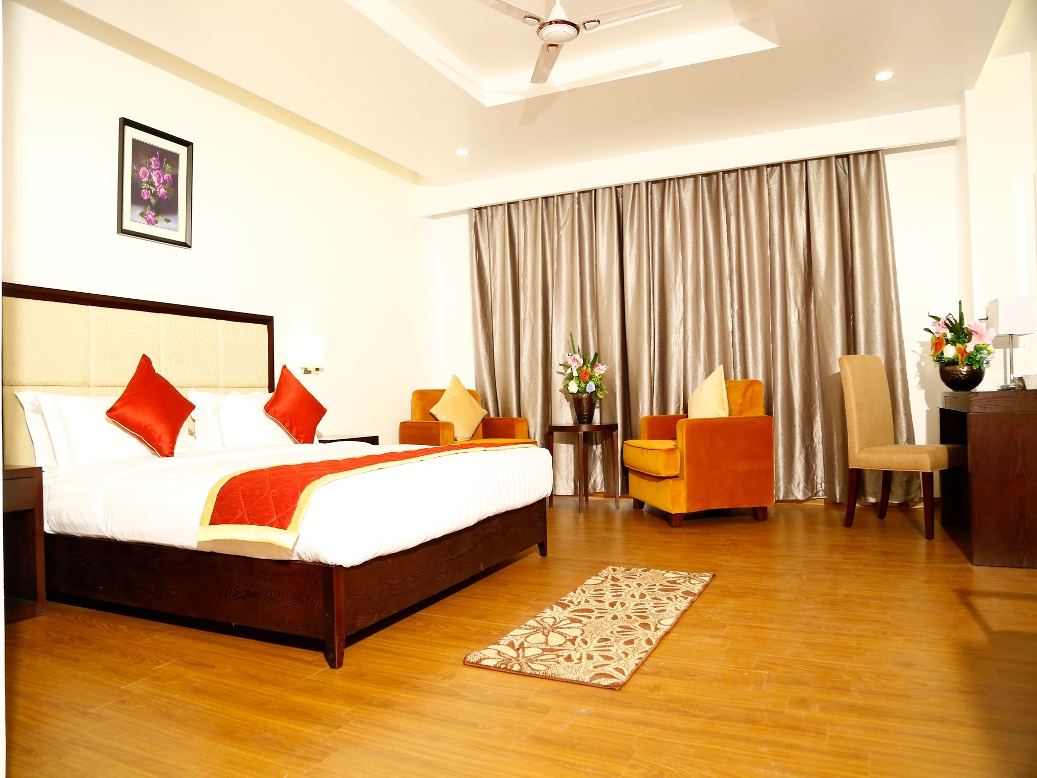 Deluxe King Room
