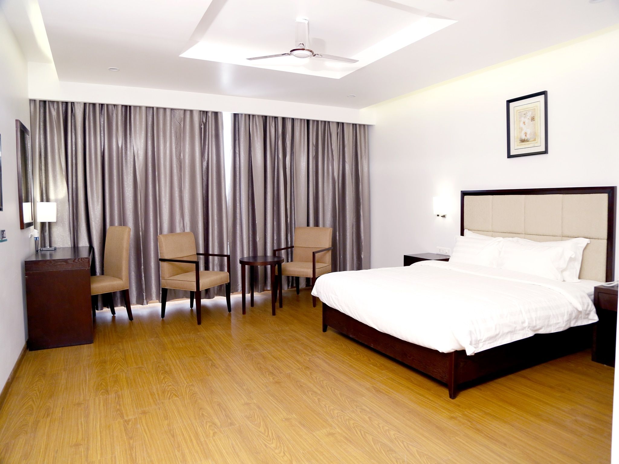 Triguna Clarks Inn, Kurnool Deluxe Room 4