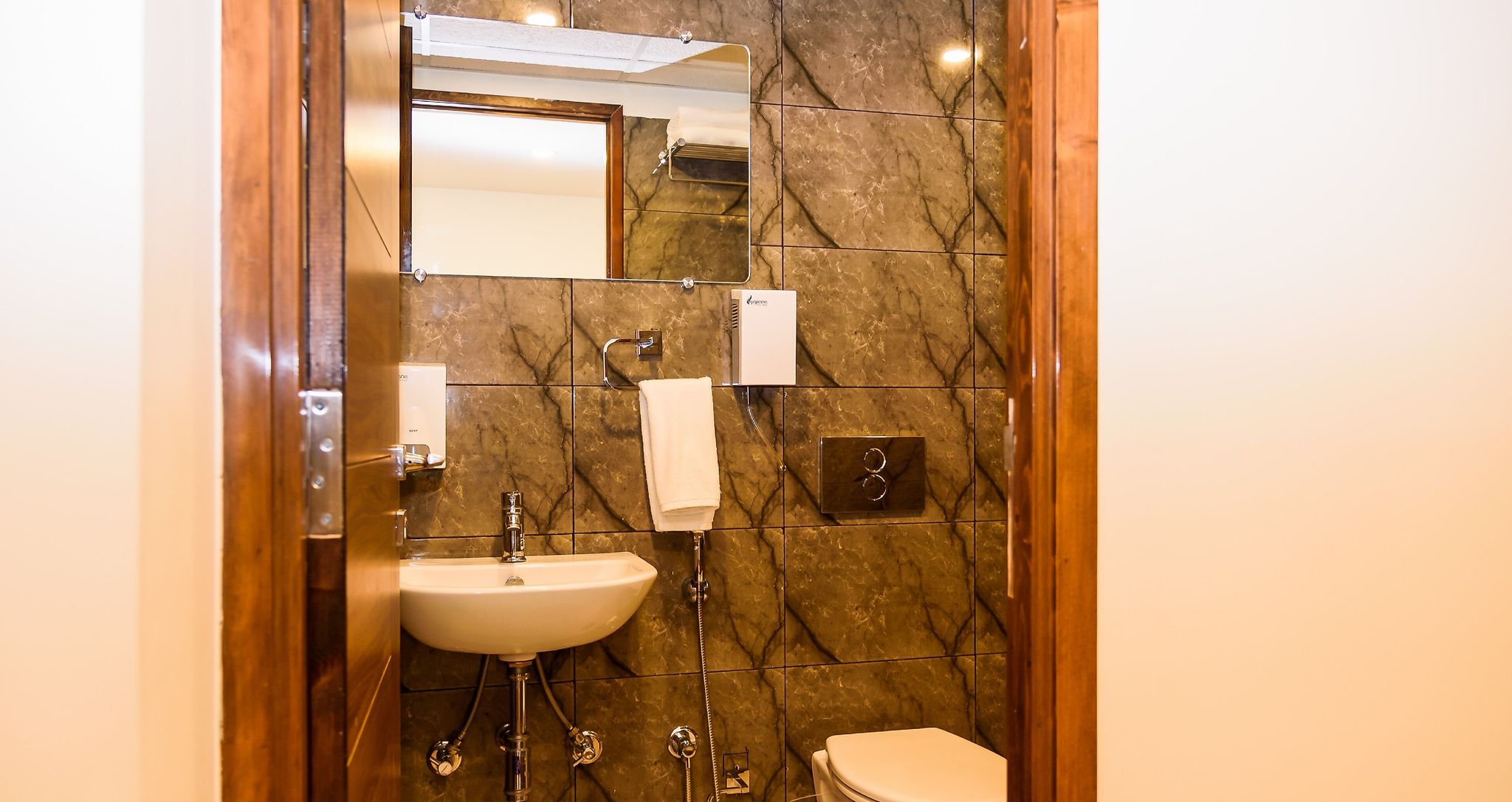 Hotel 360 Classic Room 8