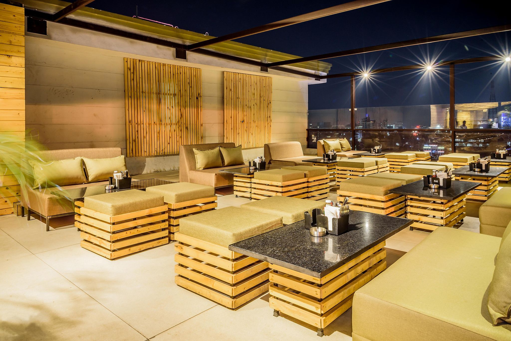 Food & Dining