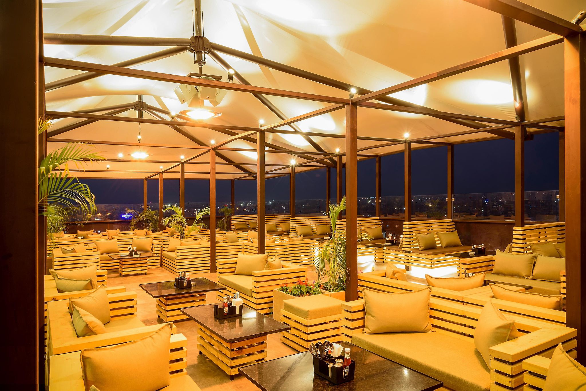 Food & Dining