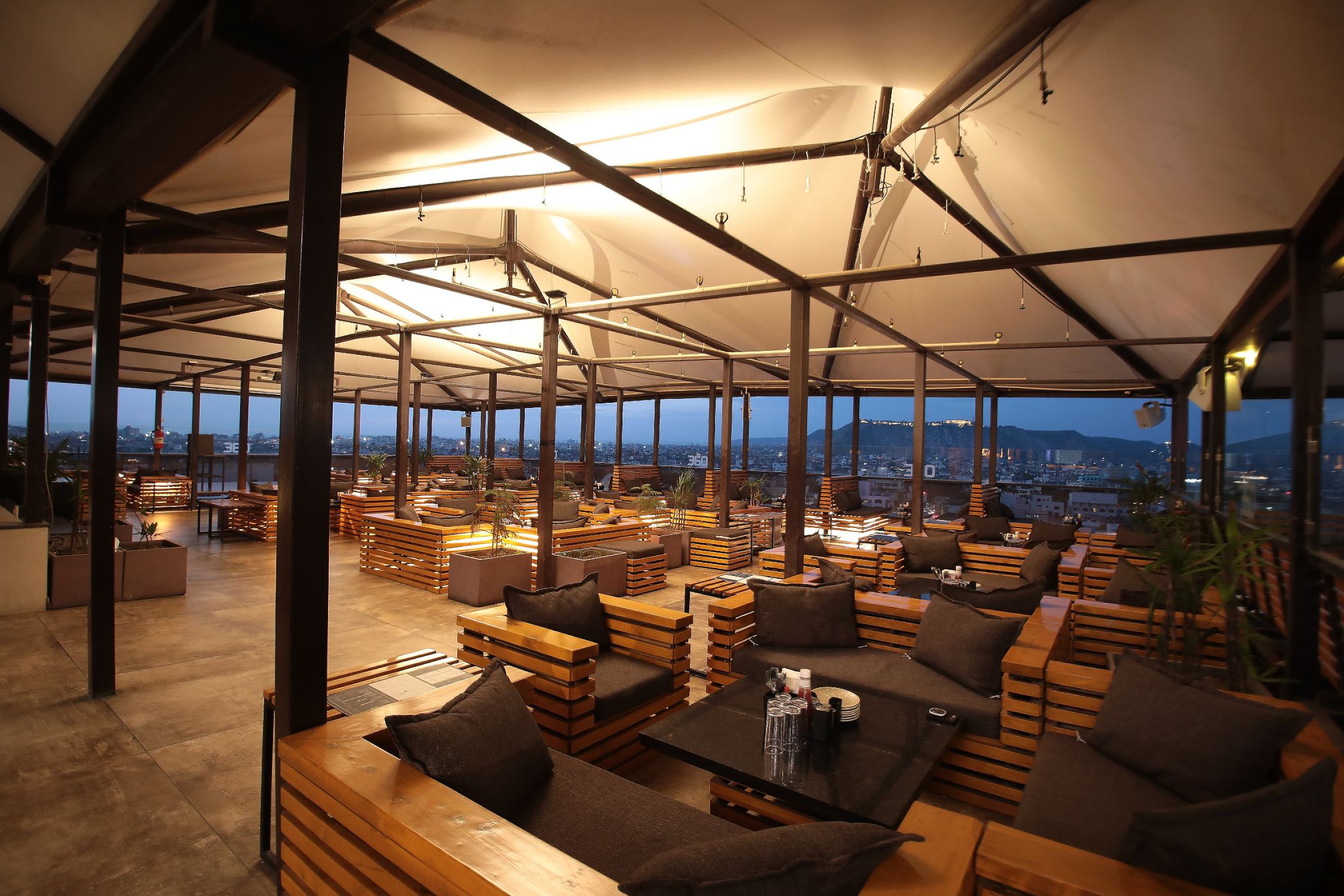 Food & Dining
