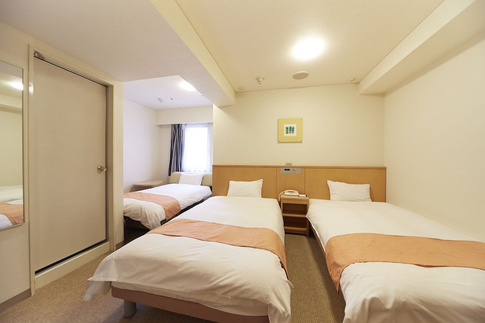 Triple Room, Smoking