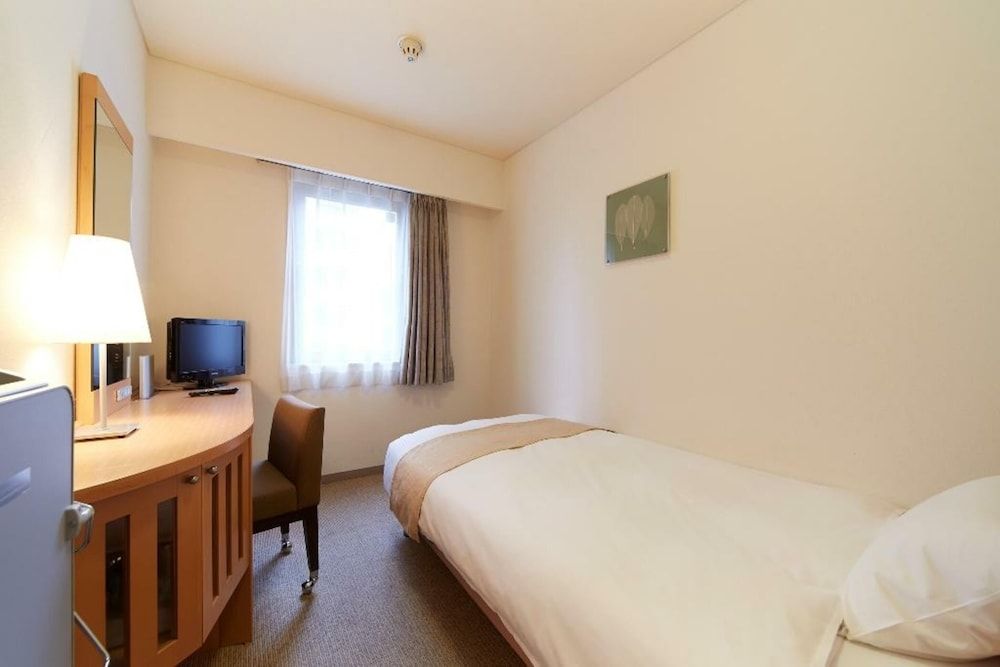 Semi Double Room, Smoking
