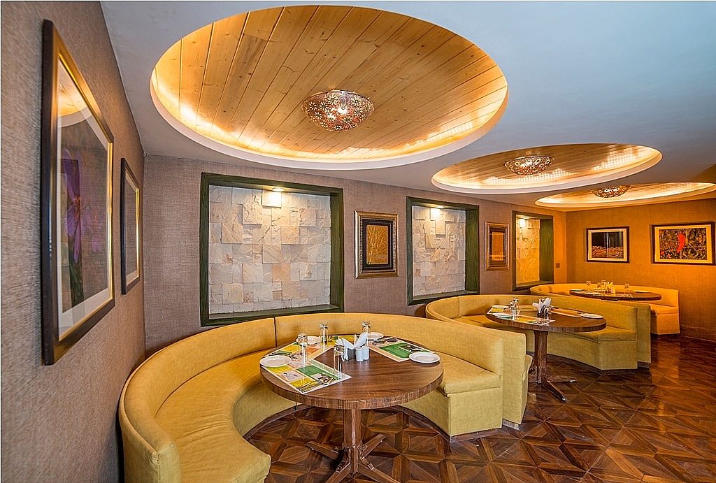 Food & Dining