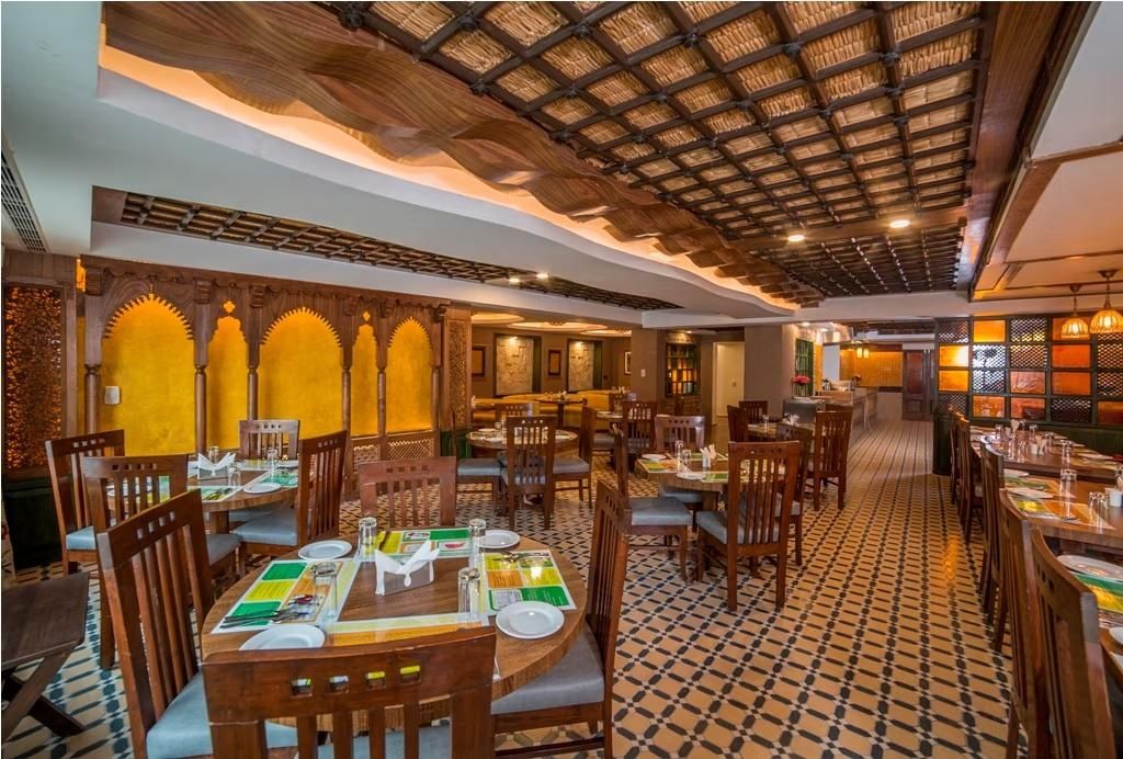 Food & Dining