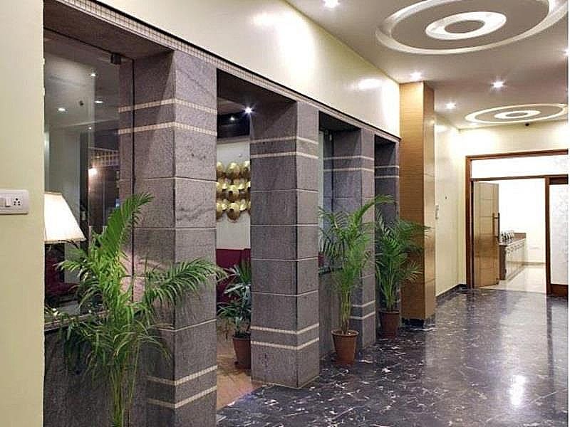 Treebo Natraj - Jaipur Deluxe Double Room 13