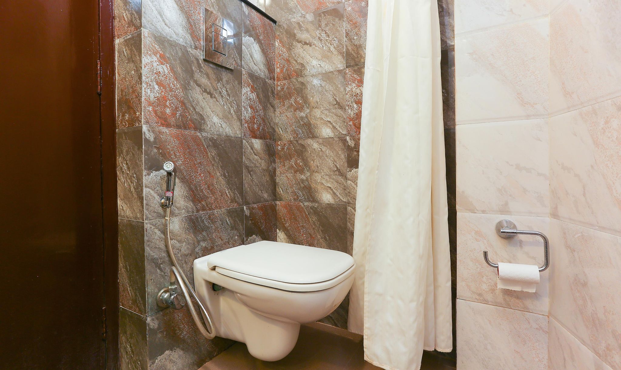 Treebo Natraj - Jaipur Deluxe Double Room 4