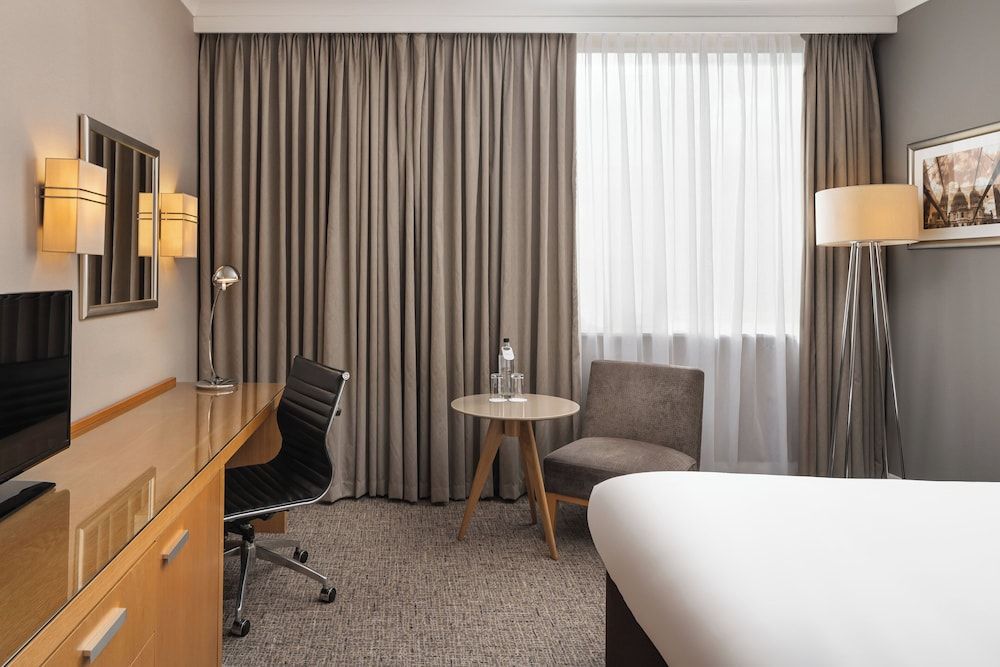 undefined Crowne Plaza London Ealing by IHG 9