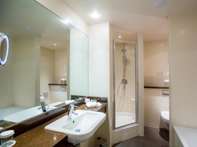 undefined Crowne Plaza London Ealing by IHG 7