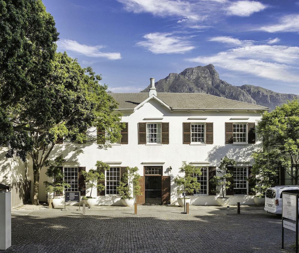undefined Vineyard Hotel 3