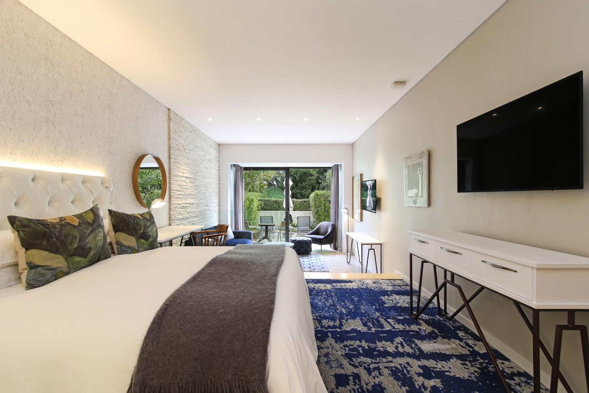 undefined Vineyard Hotel 10