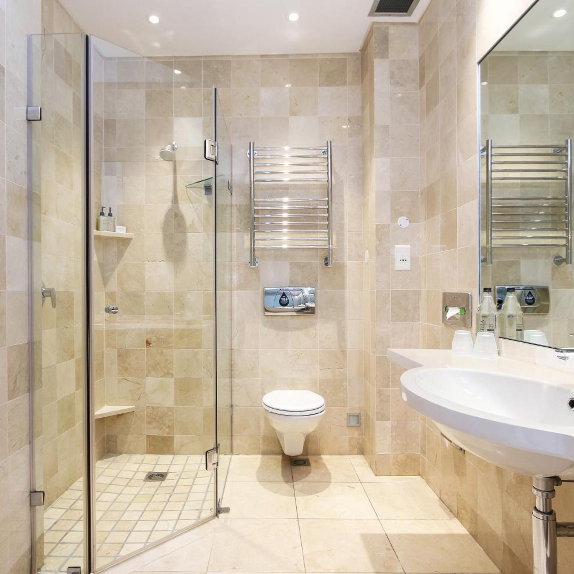 undefined Vineyard Hotel 9