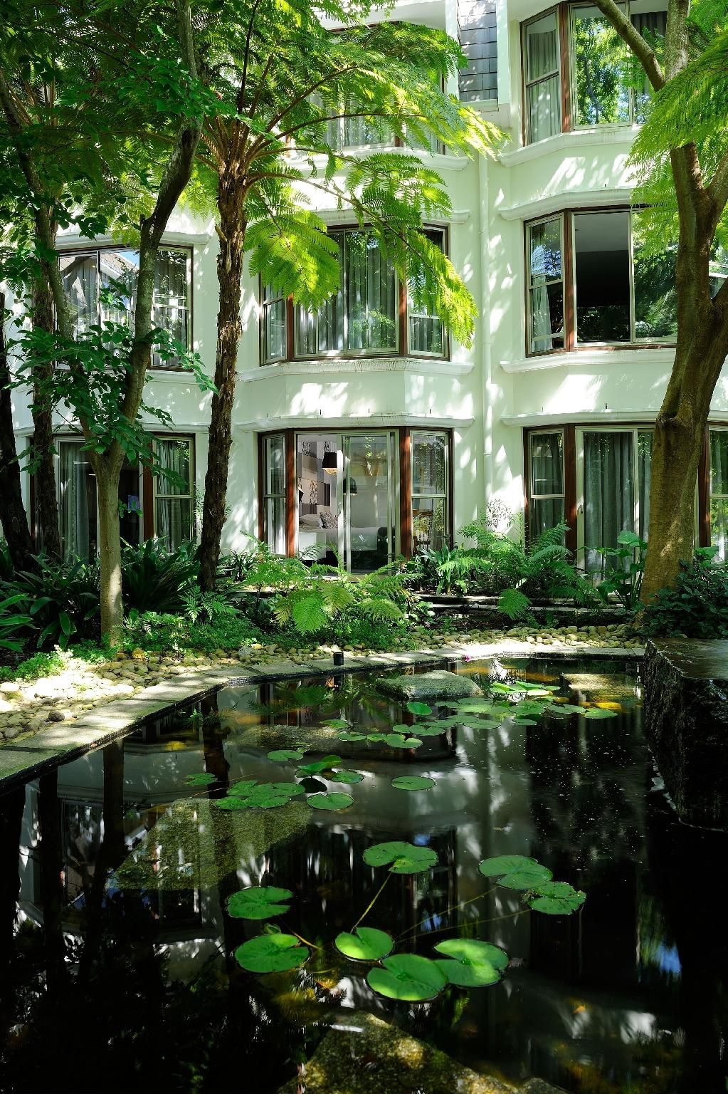 undefined Vineyard Hotel 6