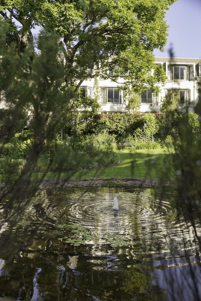 undefined Vineyard Hotel 9