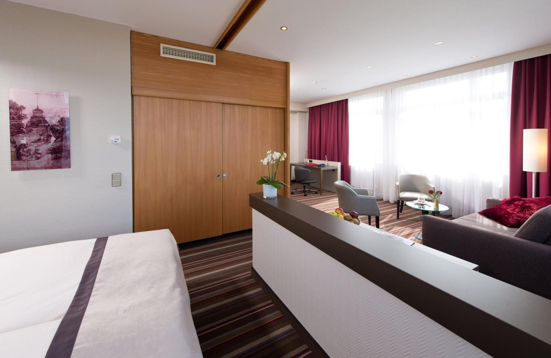 Leonardo Hotel Karlsruhe Standard Suite Triple 2