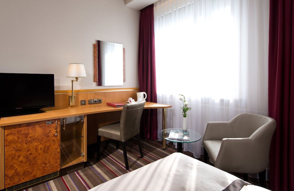 Leonardo Hotel Karlsruhe Superior Room 6