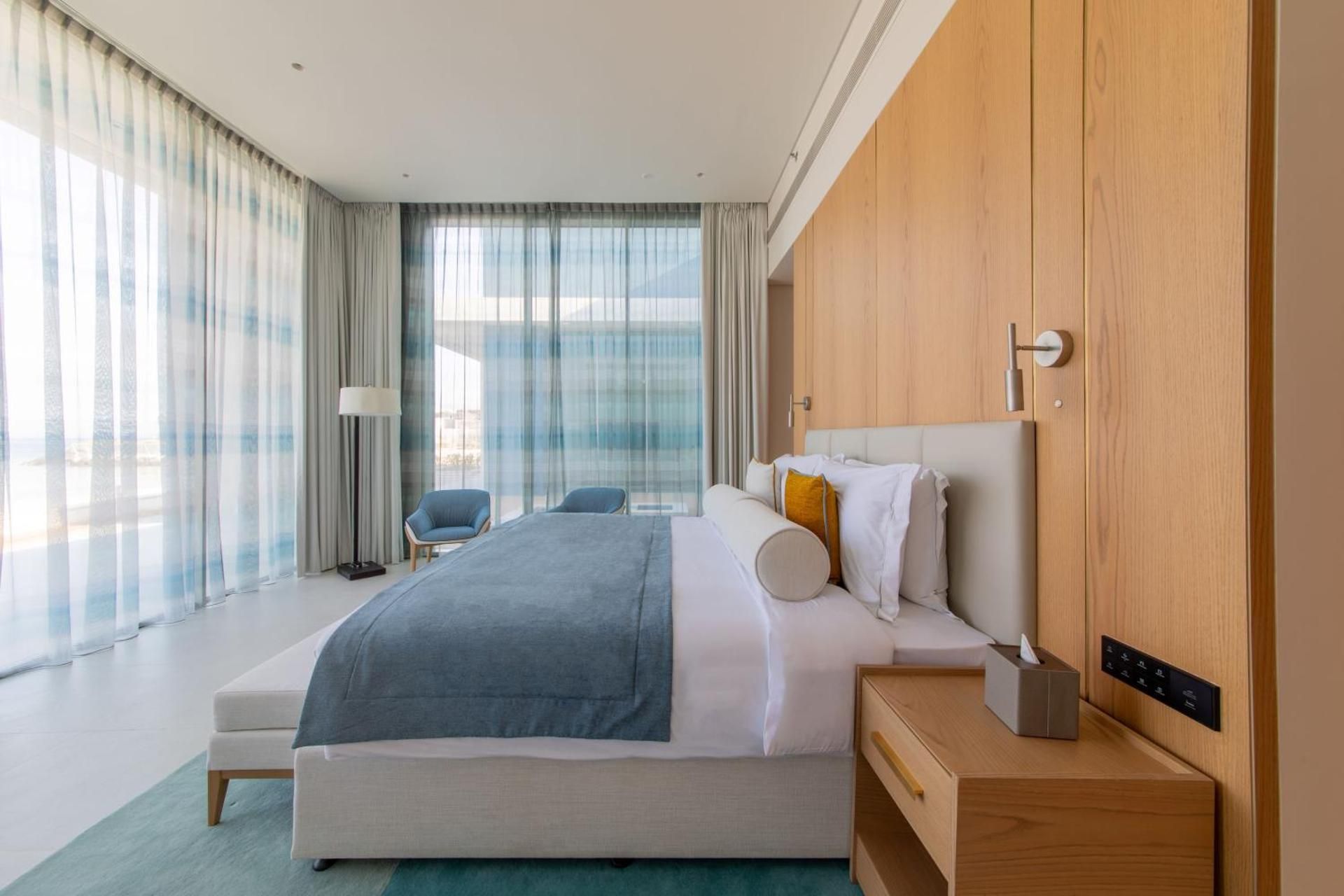 One Bedroom Ocean Villa with Whirlpool