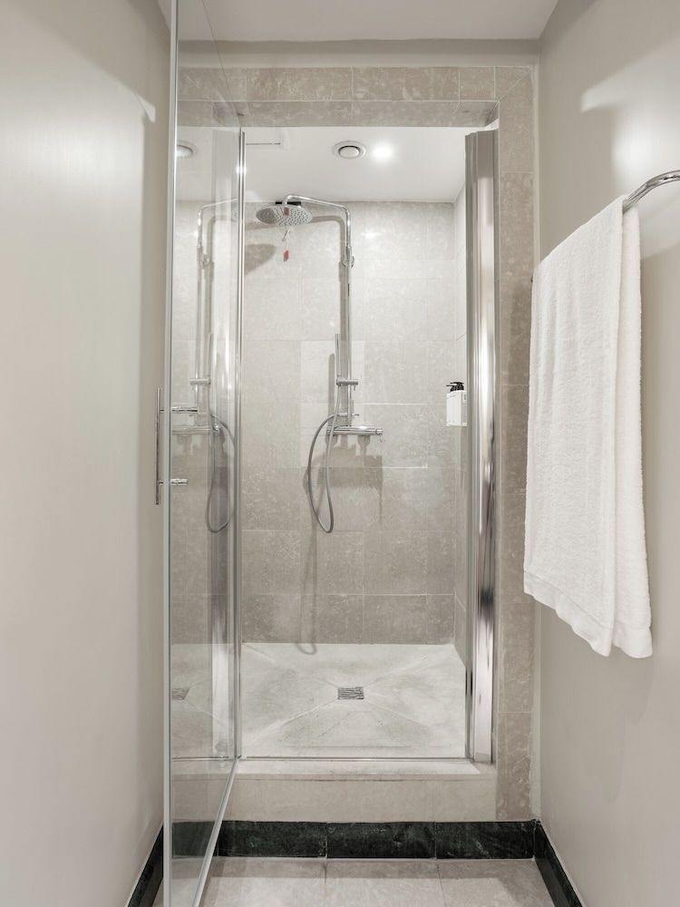 Room Mate Collection Mia, Rome Colosseum Superior Double Room 7