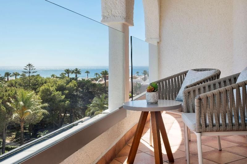 The Level Room with Sea View