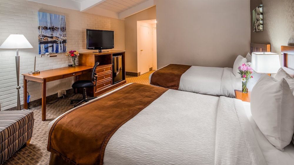 Standard Room, 2 Double Beds, Non Smoking, Refrigerator