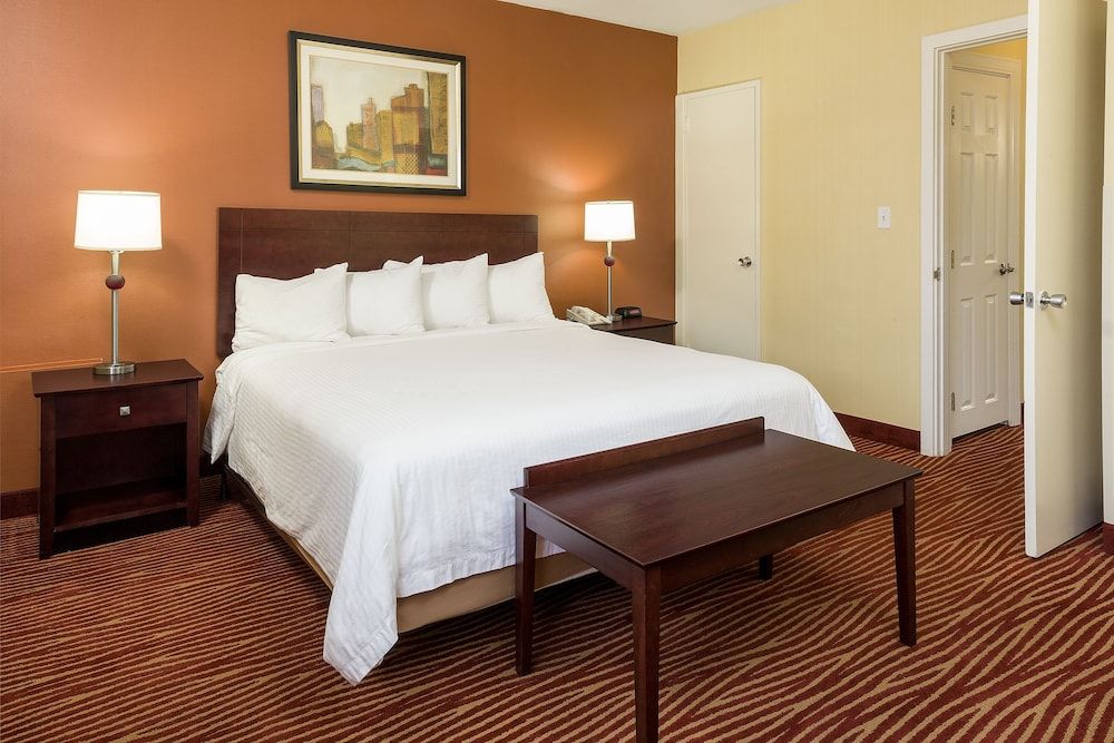 Hotel Boston One Queen Bed, Handicap Accessible, Refrigerator & Microwave