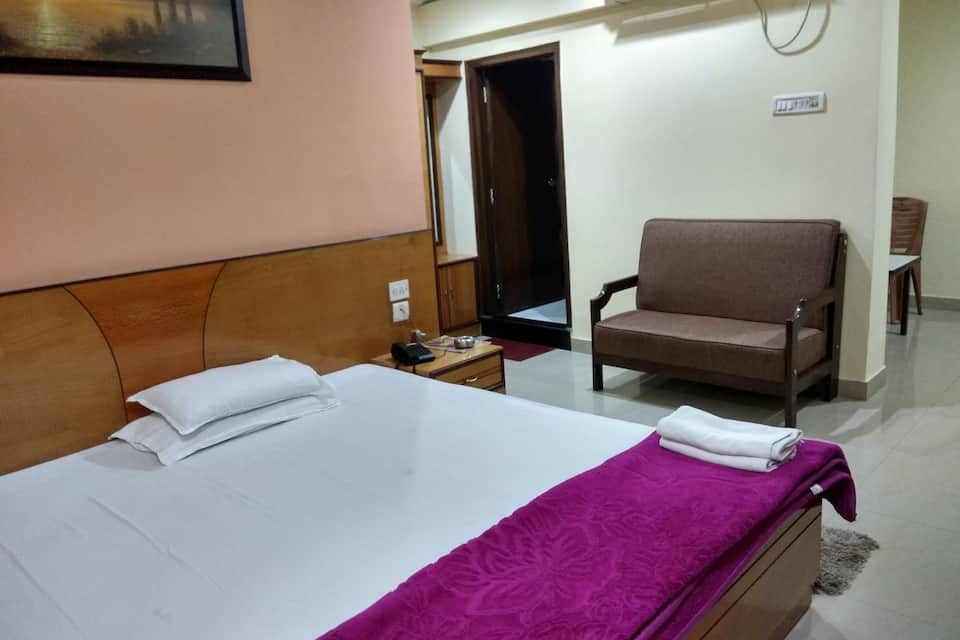 Deluxe AC Single Room