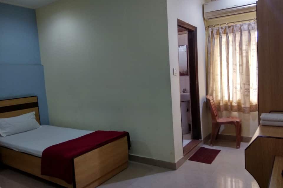 Hotel Raj Palace Standard AC Room